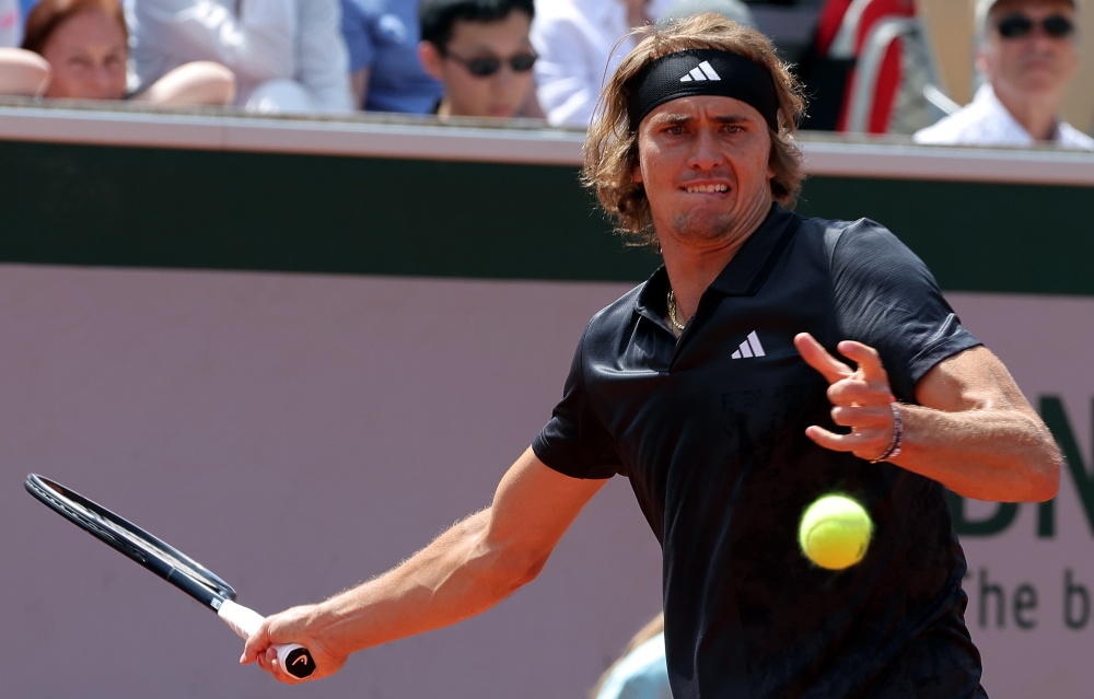 包含日本网球队强势意大利网球队，兹维列夫打破历史纪录的词条