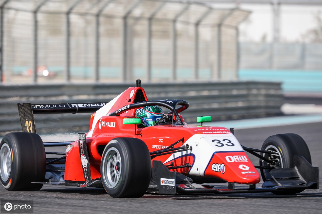 雷诺车队碾压威廉姆斯，皮亚斯特里点燃赛场的简单介绍