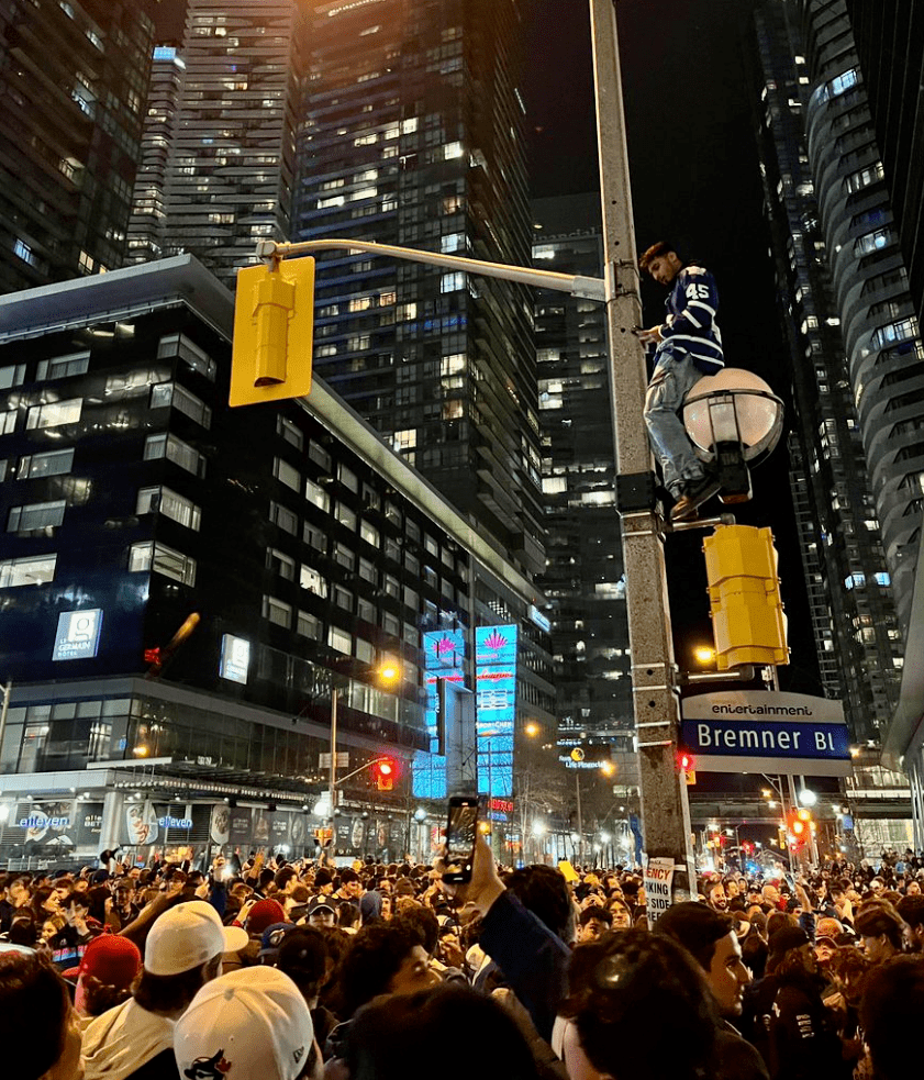 PG中国官网-曼城一票难求，球迷挤爆球场！的简单介绍