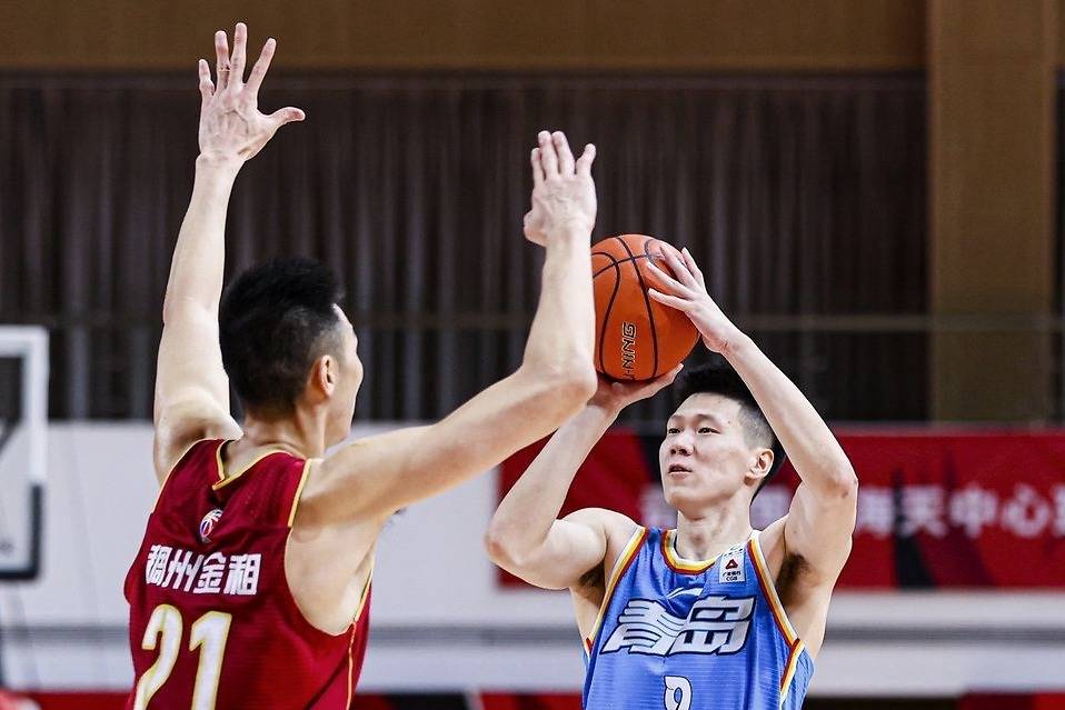 包含比尔森热那亚队连胜稳固领先优势，斩获三分的词条