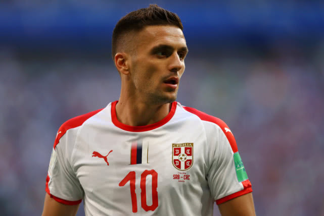 阿贾克斯高歌猛进，荷甲劲旅一路领先