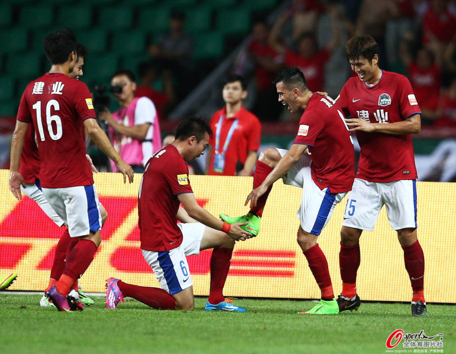 富力客场不敌建业，排名落后