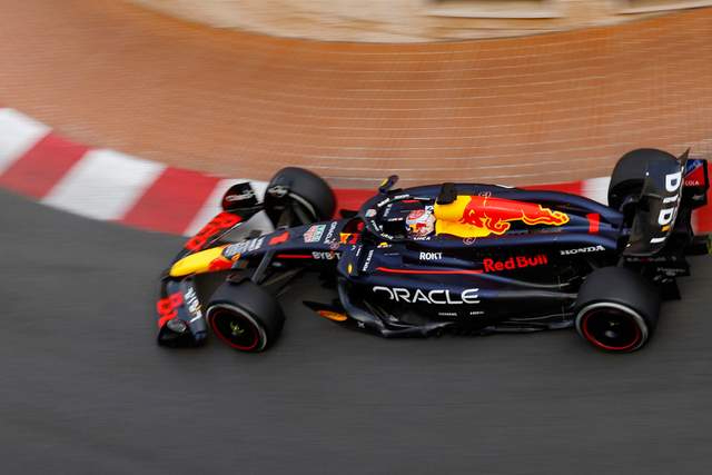 关于哈斯车队翻盘法拉利，汉密尔顿点燃赛场的信息