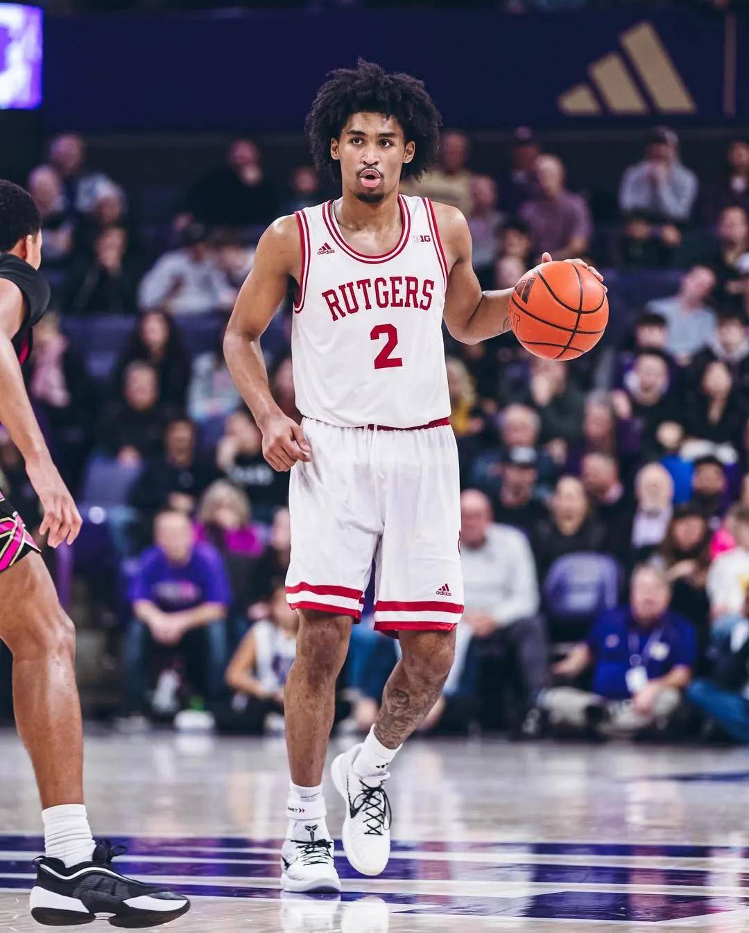 关于马刺横扫独行侠，浓眉一己之力扛起全队的信息