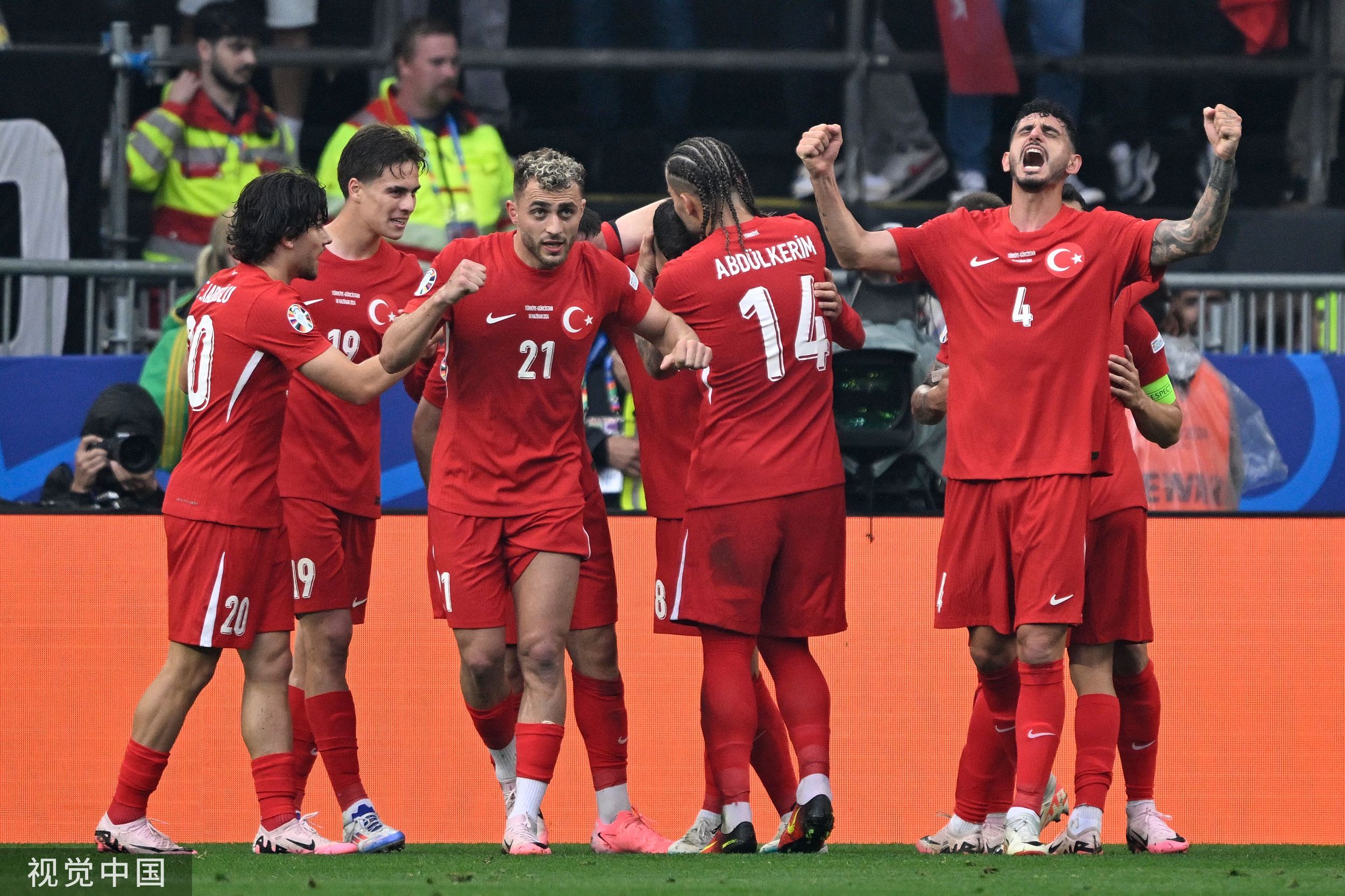 欧洲豪门球队对决，实力激烈角逐即将开启的简单介绍