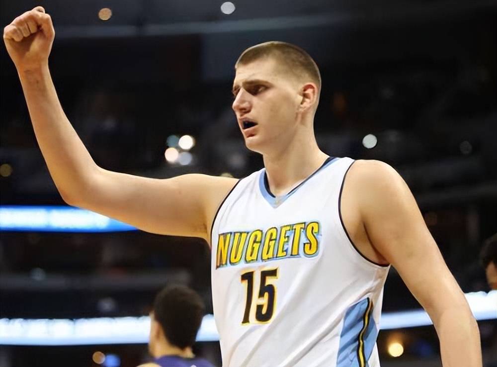 巴西男篮爆冷魔术，约基奇惊艳世界