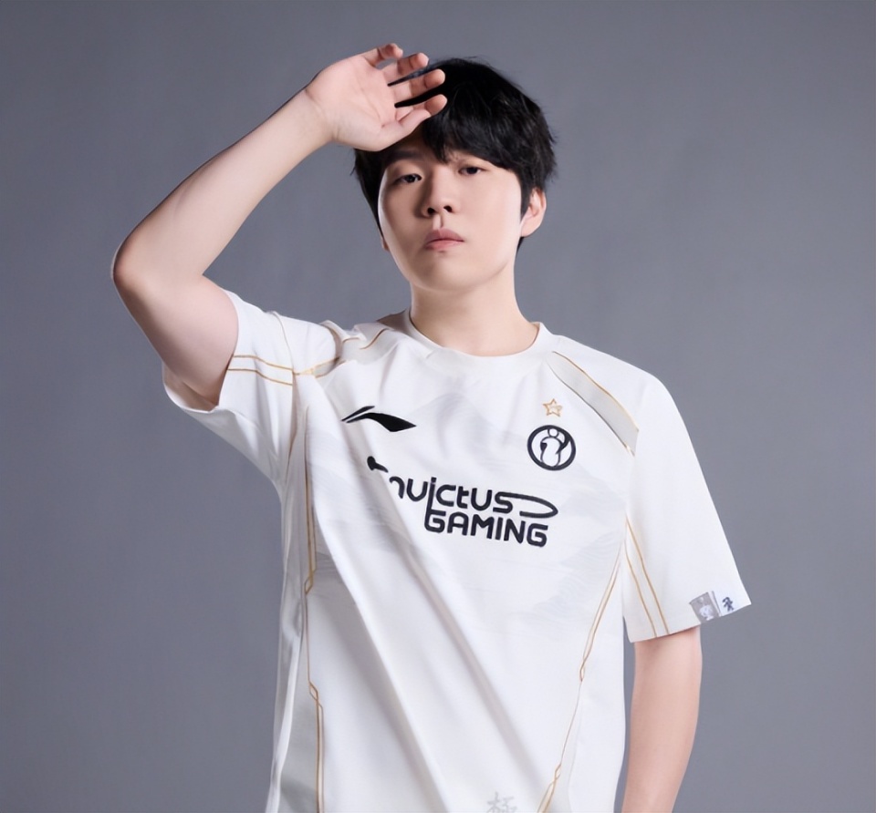 关于IG完胜RNG，Doinb一己之力扛起全队的信息