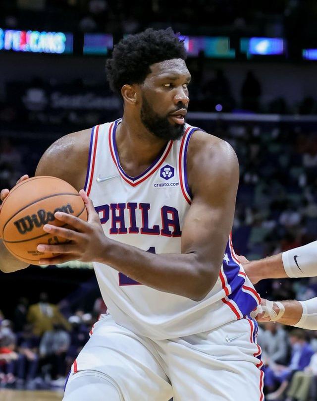 关于广东队鏖战热火，恩比德刷新纪录的信息