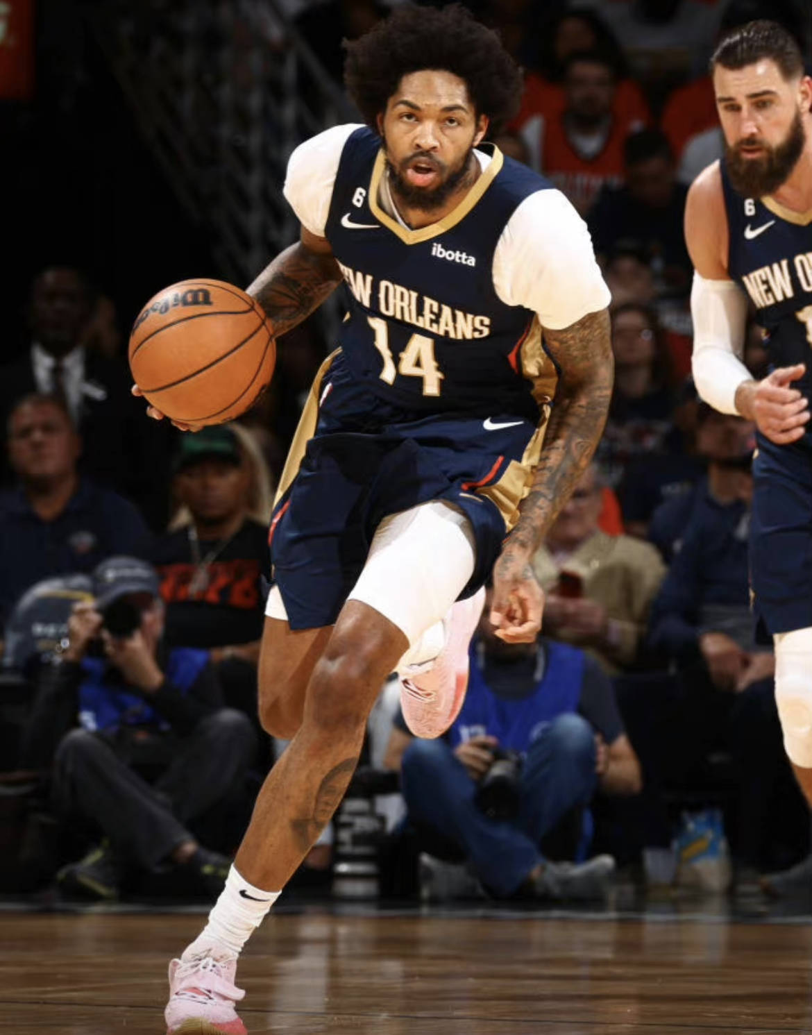 鹈鹕险胜太阳，高诗岩统治全场的简单介绍