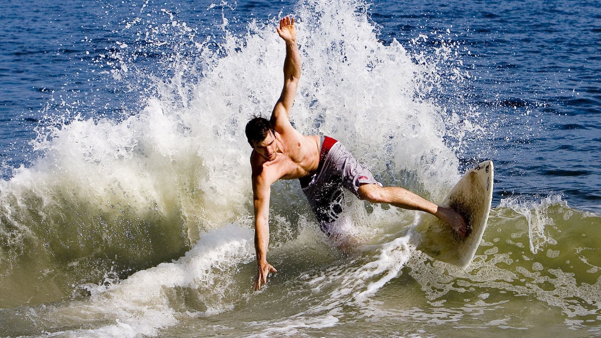 伊拉克力克智利，迪亚斯成为关键先生，亚洲足球的里程碑之夜